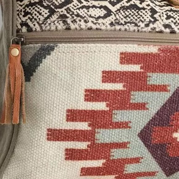 Myra Bag Amber Cool Messenger Tote NWT - Picture 4 of 5